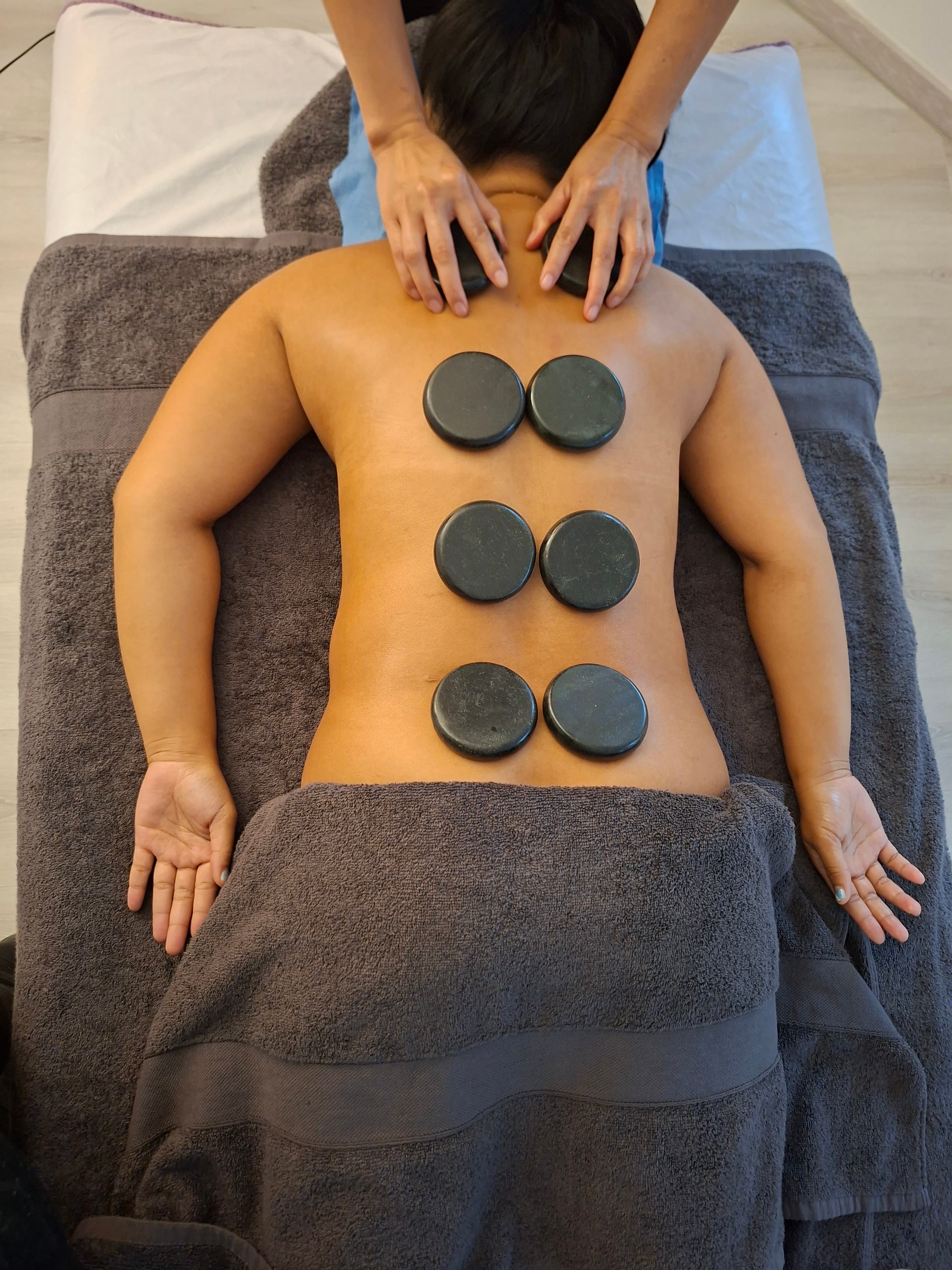 Hot-Stone-Massage